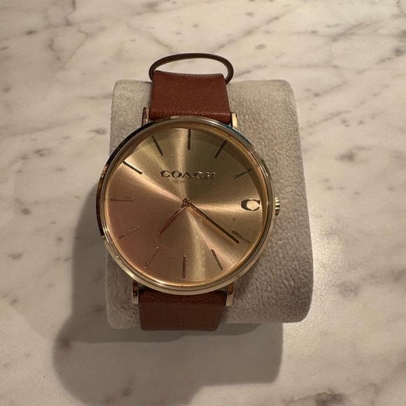 Coach watch - Picture 1 of 6